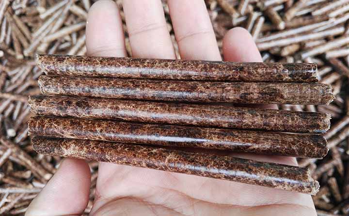 金格瑞生物質(zhì)顆粒機生產(chǎn)的生物質(zhì)顆粒燃料 金格瑞生物質(zhì)顆粒機生產(chǎn)的生物質(zhì)顆粒燃料