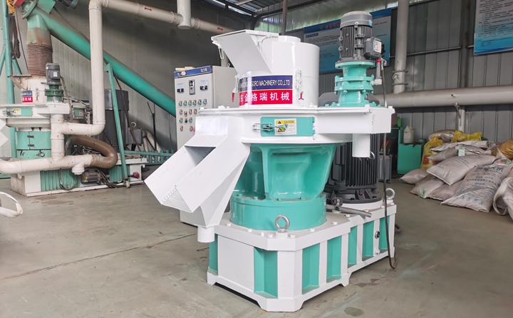 木屑顆粒機(jī)為生物質(zhì)燃料顆粒生產(chǎn)線的主要設(shè)備之一.png 木屑顆粒機(jī)為生物質(zhì)燃料顆粒生產(chǎn)線的主要設(shè)備之一.png