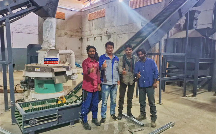 巴基斯坦年產(chǎn)5000噸木屑顆粒機生產(chǎn)線.jpg 巴基斯坦年產(chǎn)5000噸木屑顆粒機生產(chǎn)線.jpg