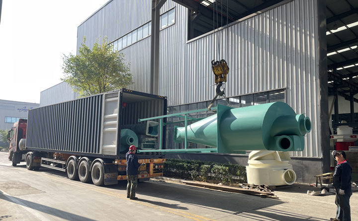 年產(chǎn)5000噸的木屑顆粒機(jī)生產(chǎn)線被發(fā)往巴基斯坦.jpg 年產(chǎn)5000噸的木屑顆粒機(jī)生產(chǎn)線被發(fā)往巴基斯坦.jpg