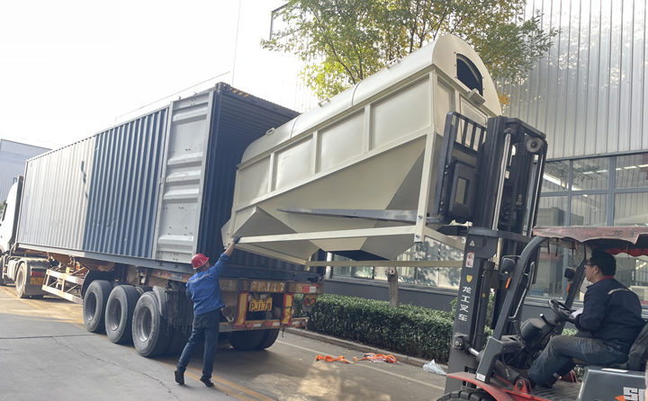 年產(chǎn)5000噸的木屑顆粒機(jī)生產(chǎn)線被發(fā)往巴基斯坦.jpg 年產(chǎn)5000噸的木屑顆粒機(jī)生產(chǎn)線被發(fā)往巴基斯坦.jpg