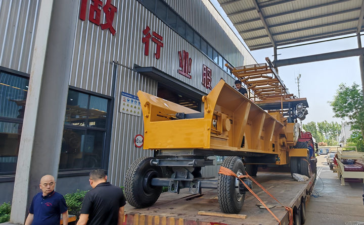 移動式破碎機發(fā)貨.jpg